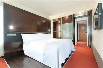 Hotel Ceuta Puerta De Africa Екстериор снимка